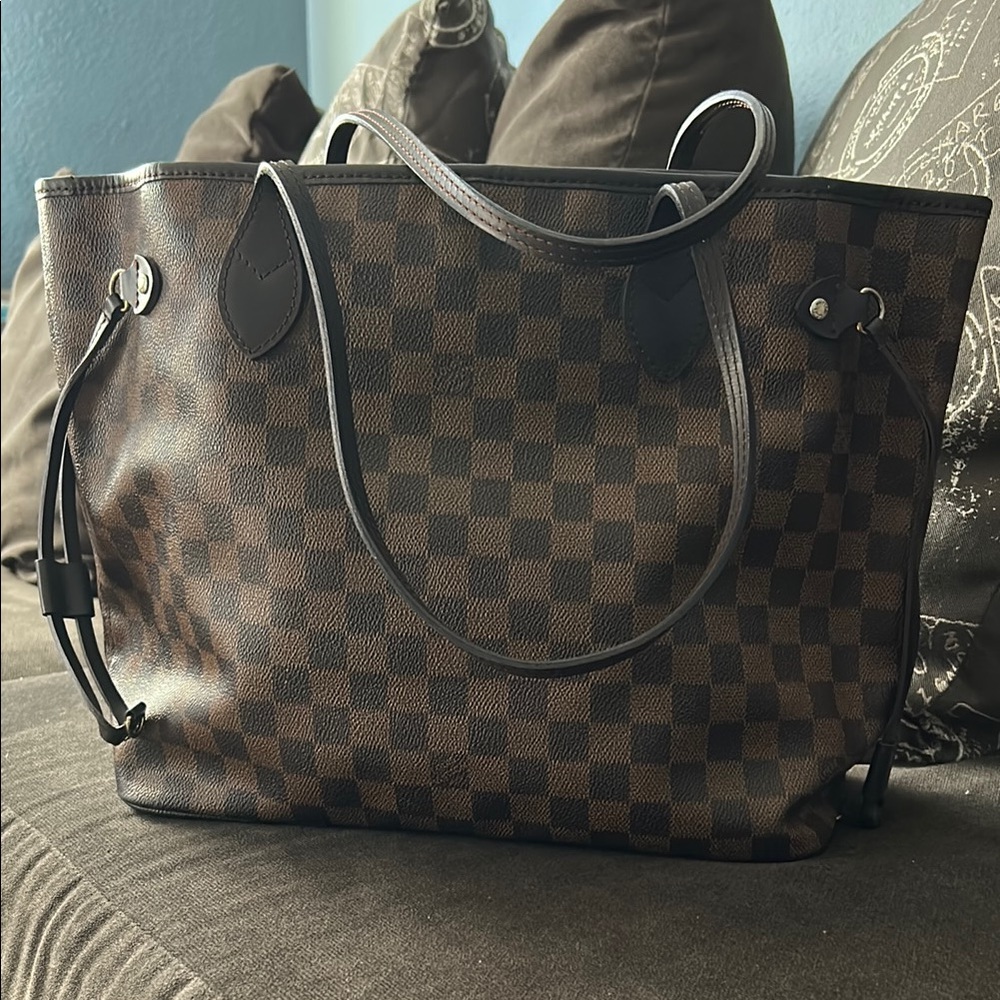 DAMIER NEVERFULL TOTE😍
